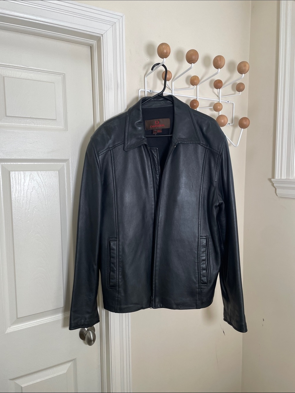 Danier Classic Y2K Leather Bomber Jacket Black - L